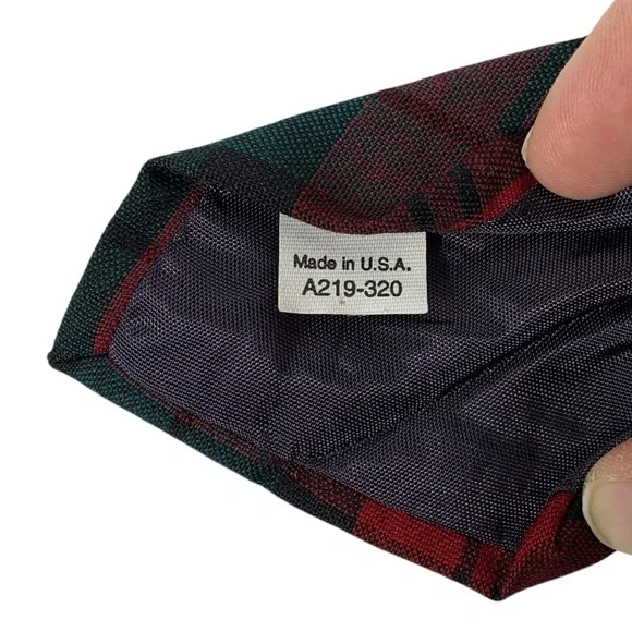 🇺🇸 Pendleton Red & Green Plaid 100% Wool Tie - Picture 5 of 6